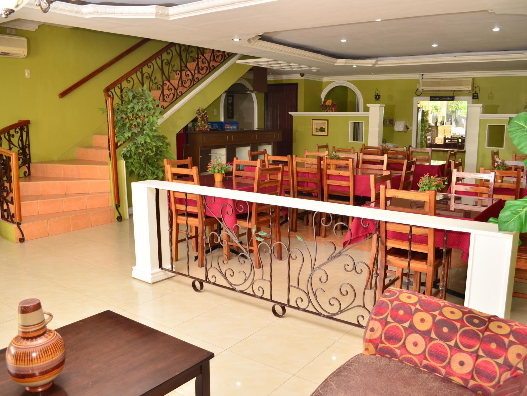 El Portal Inn ตักบีลารัน ซิตี ภายนอก รูปภาพ